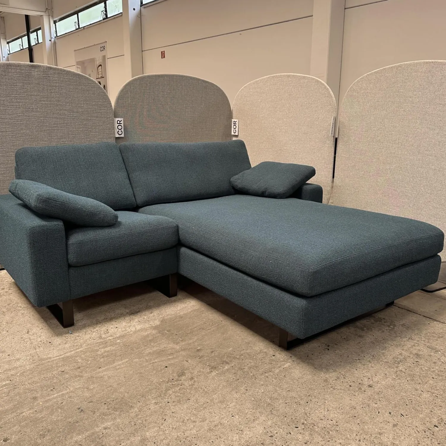 COR Ecksofas|Ecksofa Conseta Stoff 8195 Petrol Blau Gestell Metallkufen Schwarzbraun