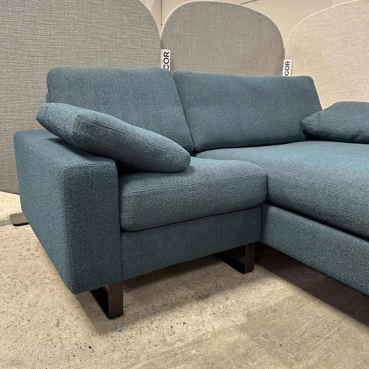 COR Ecksofas|Ecksofa Conseta Stoff 8195 Petrol Blau Gestell Metallkufen Schwarzbraun