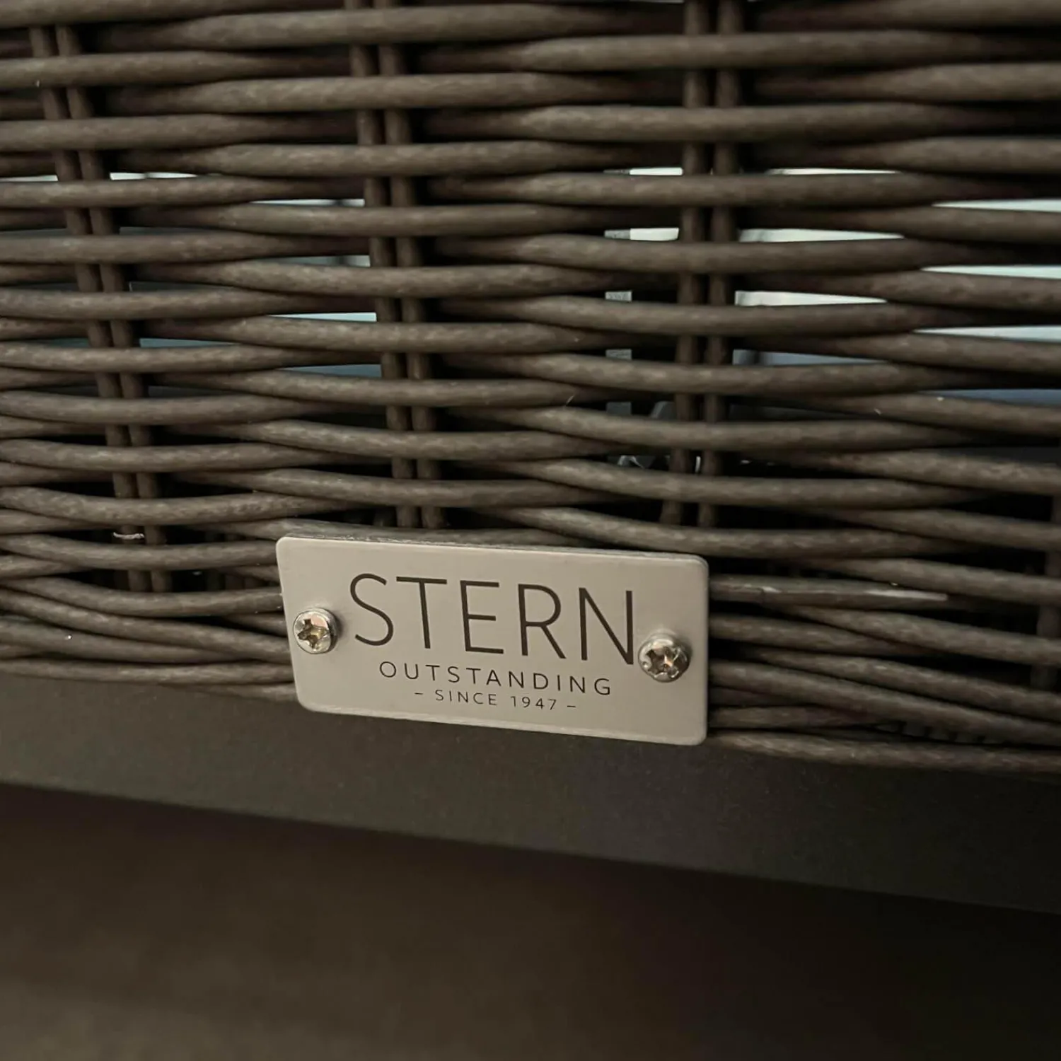 Stern Loungemöbel|Ecksofa Fontana Outdoor Geflecht Basaltgrau Bezug Seidengrau Gestell Aluminium