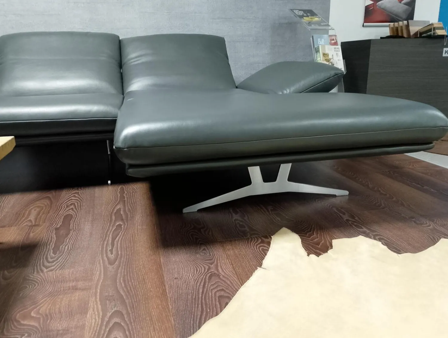 Koinor Ecksofas|Ecksofa Francis Leder C Classic Pepper Grau Metallkufe Nickel