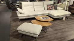 Hukla Ecksofas|Ecksofa Henner Stoff Cyber Natur Creme Weiß Füße Stahl Schwarz Lackiert Mit Motorischer Beinauflage Inklusive Hocker
