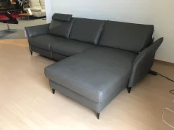 Hukla Ecksofas|Ecksofa HU RL20001 Leder Vivre Greystone Grau Füße Aluminium Schwarz Lackiert Mit Verstellbaren Rückenpolster
