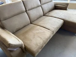 Polsteria Ecksofas|Ecksofa Lava Stoff Mikrofaser Gringo Olive Grün Grau Fuß Schwarz Mit Armteilverstellung Kopfteilverstellung Und Elektrisch Verstellbarer Sitzvorzug