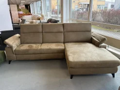 Polsteria Ecksofas|Ecksofa Lava Stoff Mikrofaser Gringo Olive Grün Grau Fuß Schwarz Mit Armteilverstellung Kopfteilverstellung Und Elektrisch Verstellbarer Sitzvorzug