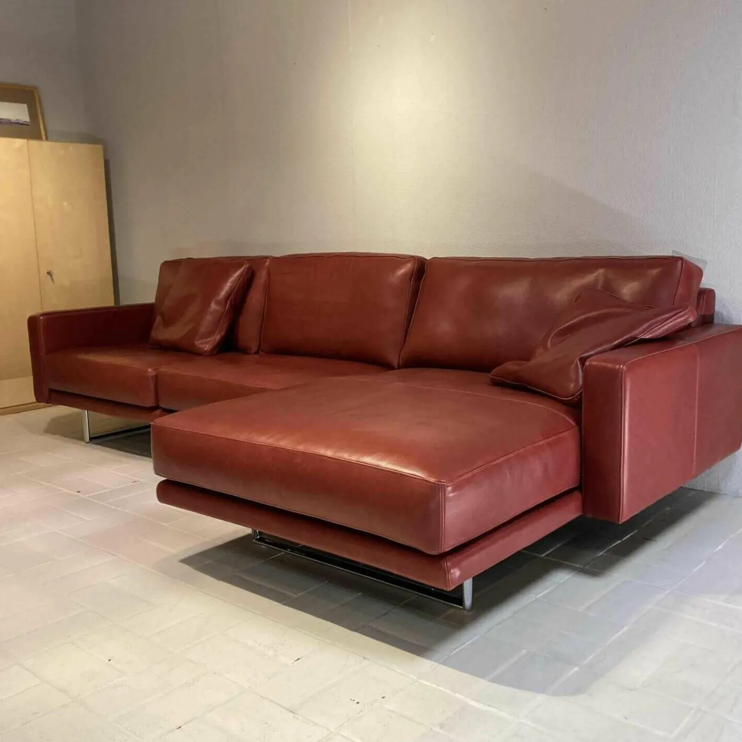 Violetta Ecksofas|Ecksofa Leder Rot 1/96 Füße Chrom mit 2 Armlehnkissen