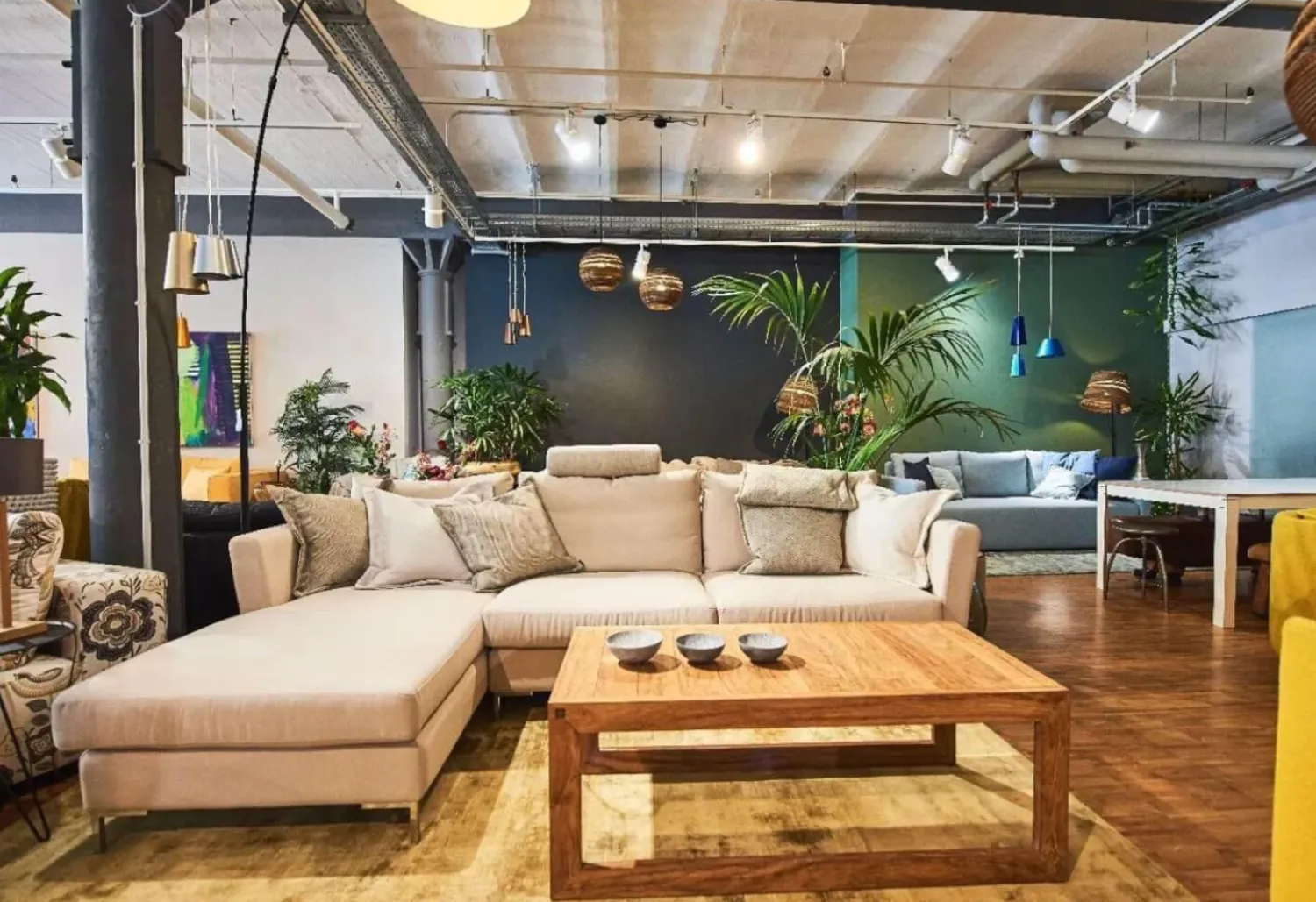 Sophisticated Living Ecksofas|Ecksofa Little Makaha Stoff B Luxury 16 Fuß Metall Verchromt