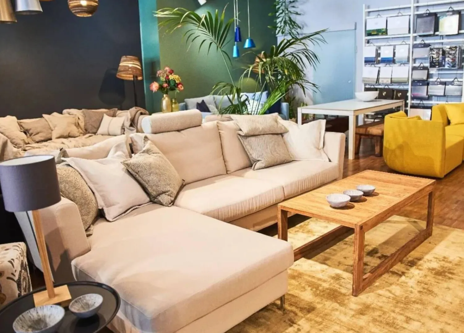 Sophisticated Living Ecksofas|Ecksofa Little Makaha Stoff B Luxury 16 Fuß Metall Verchromt