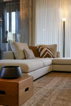 Walter Knoll Ecksofas|Ecksofa Living Landscape 755 Bezug Curly Ivory 02CU Beige Creme Sockel Massivholz Buche Schwarz Lackiert Ohne Sessel Couchtische Dekoration Sowie Lampen