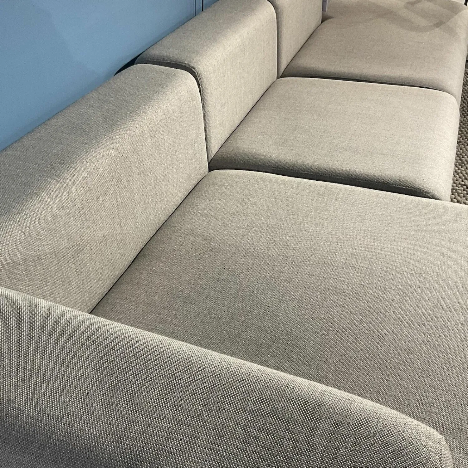 Hay Ecksofas|Ecksofa Mags Stoff Kvadrat Fiord 151 Grau Füße Kiefernholz Schwarz Gebeizt Inklusive Rückenkissen