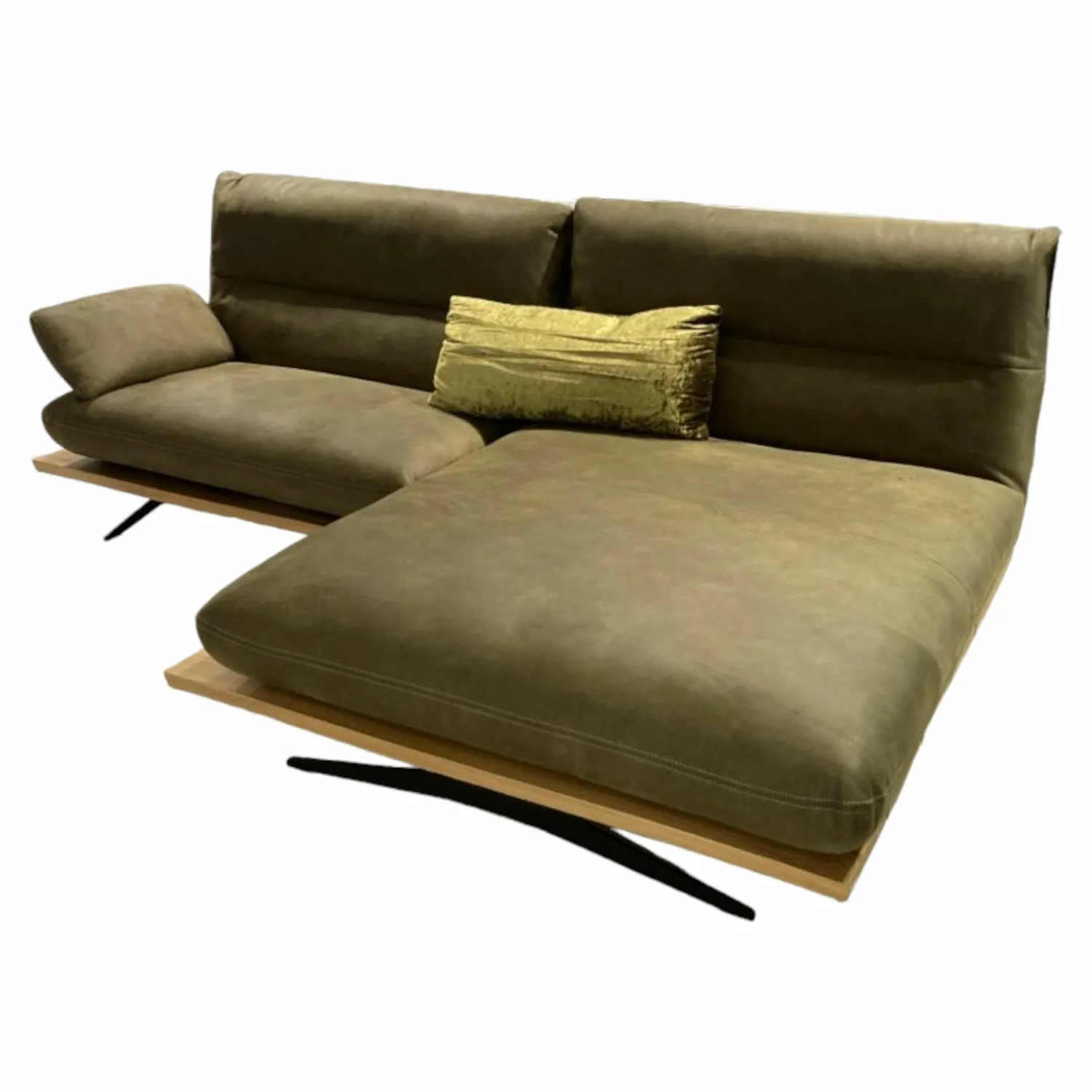 Koinor Ecksofas|Ecksofa Mary Stoff Bison Khaki Grün Naht Beige Plateau Wildeiche Massiv Geölt Kufe Schwarz