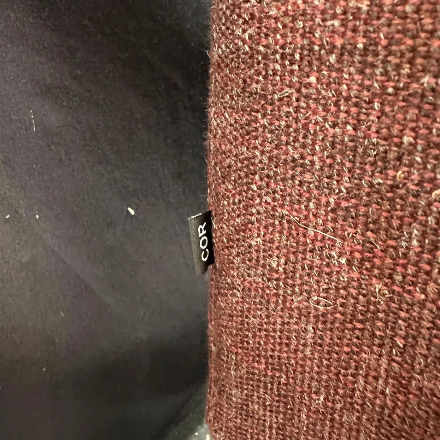 COR Ecksofas|Ecksofa Mell Lounge Stoff 9202 Dunkelrot Fußrahmen Verchromt mit 3 Rückenkissen