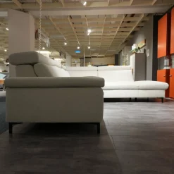 Zehdenick Ecksofas|Ecksofa MM ZE1161 Stoff Calido Ecru Grau Metallfüße Schwarz Mit Motorischer Wallaway Funktion