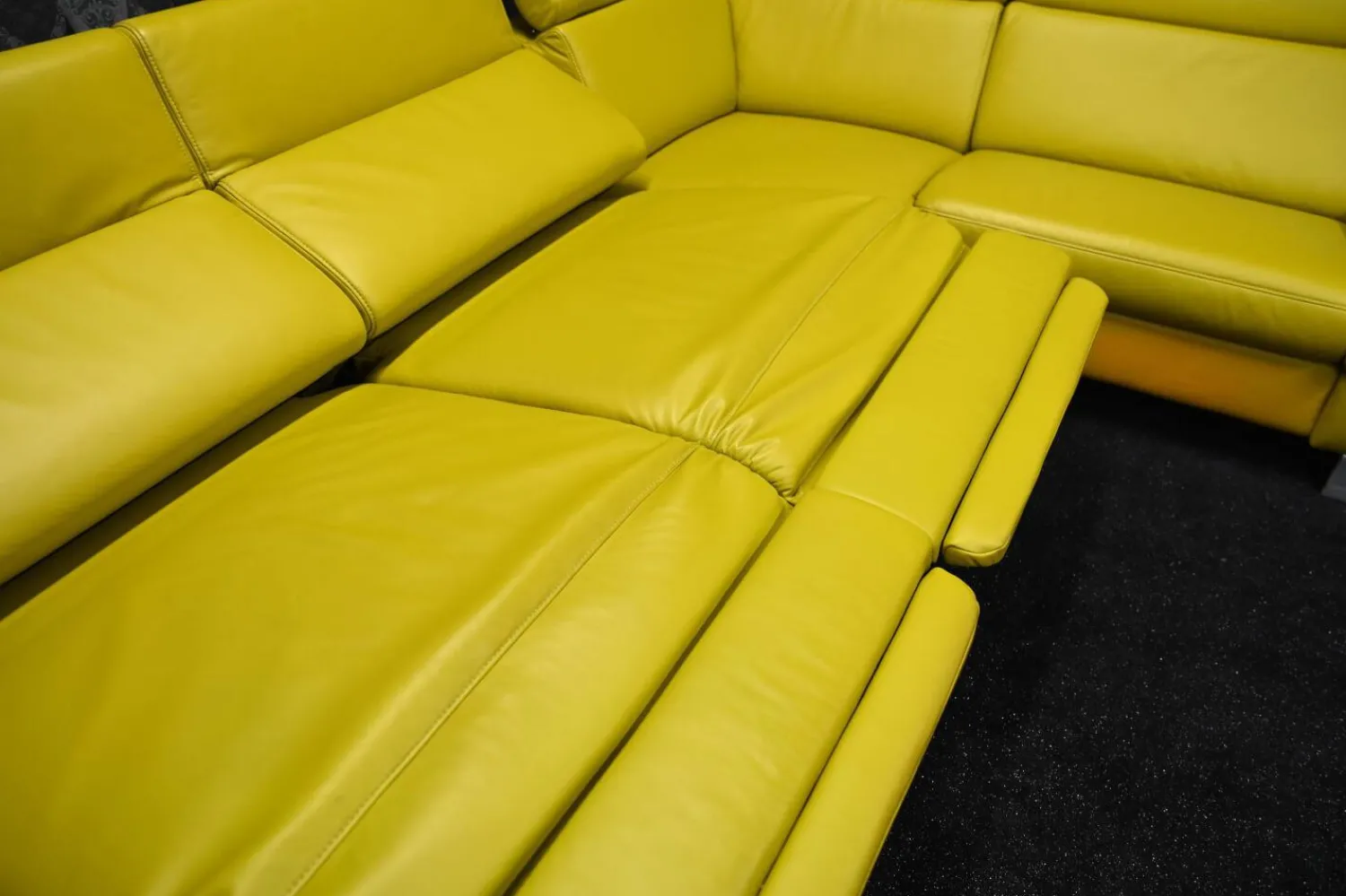 Steinpol Ecksofas|Ecksofa Mobi Leder Dolcia Lemon mit Elektrischer Relaxfunktion und Kopfteilverstellung Manuell