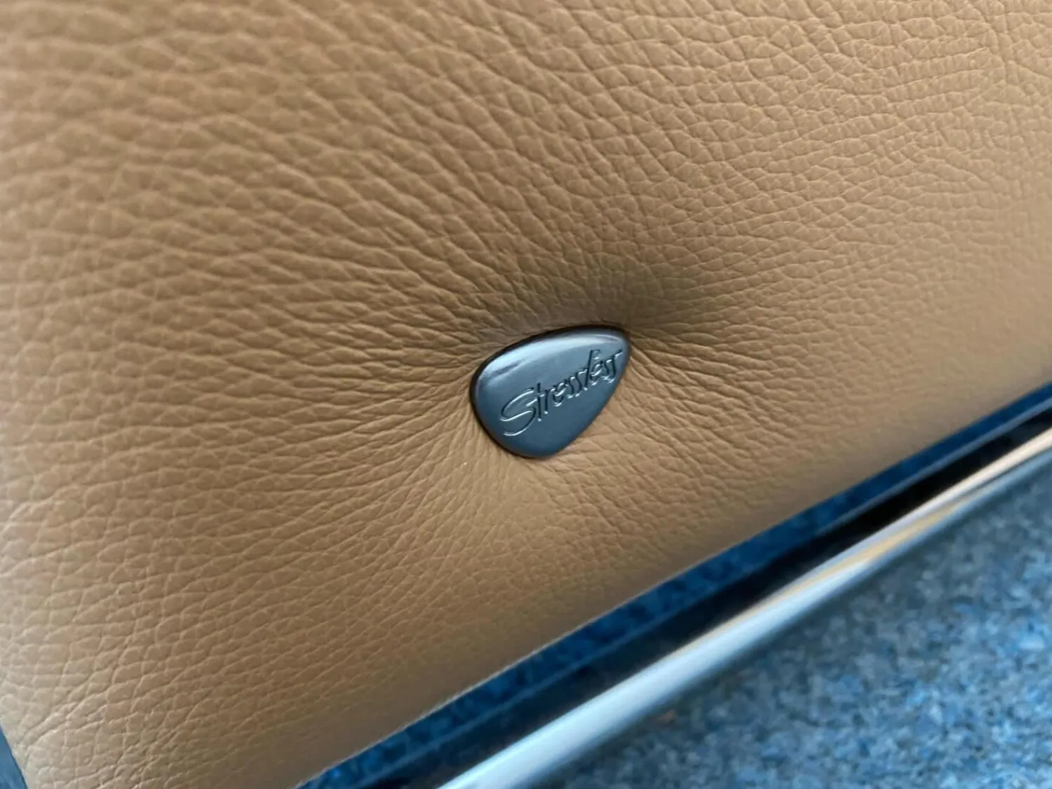 Stressless Ecksofas|Ecksofa Modell Emily iLeder Cori Farbe Caramel Metall Armlehne Chrom mit Power Funktionen