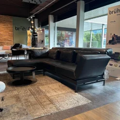 Brühl Ecksofas|Ecksofa Moule Medium Leder 5669 0010 Schwarz Fuß Kufe Schwarz Pulverbeschichtet Mit Kissen