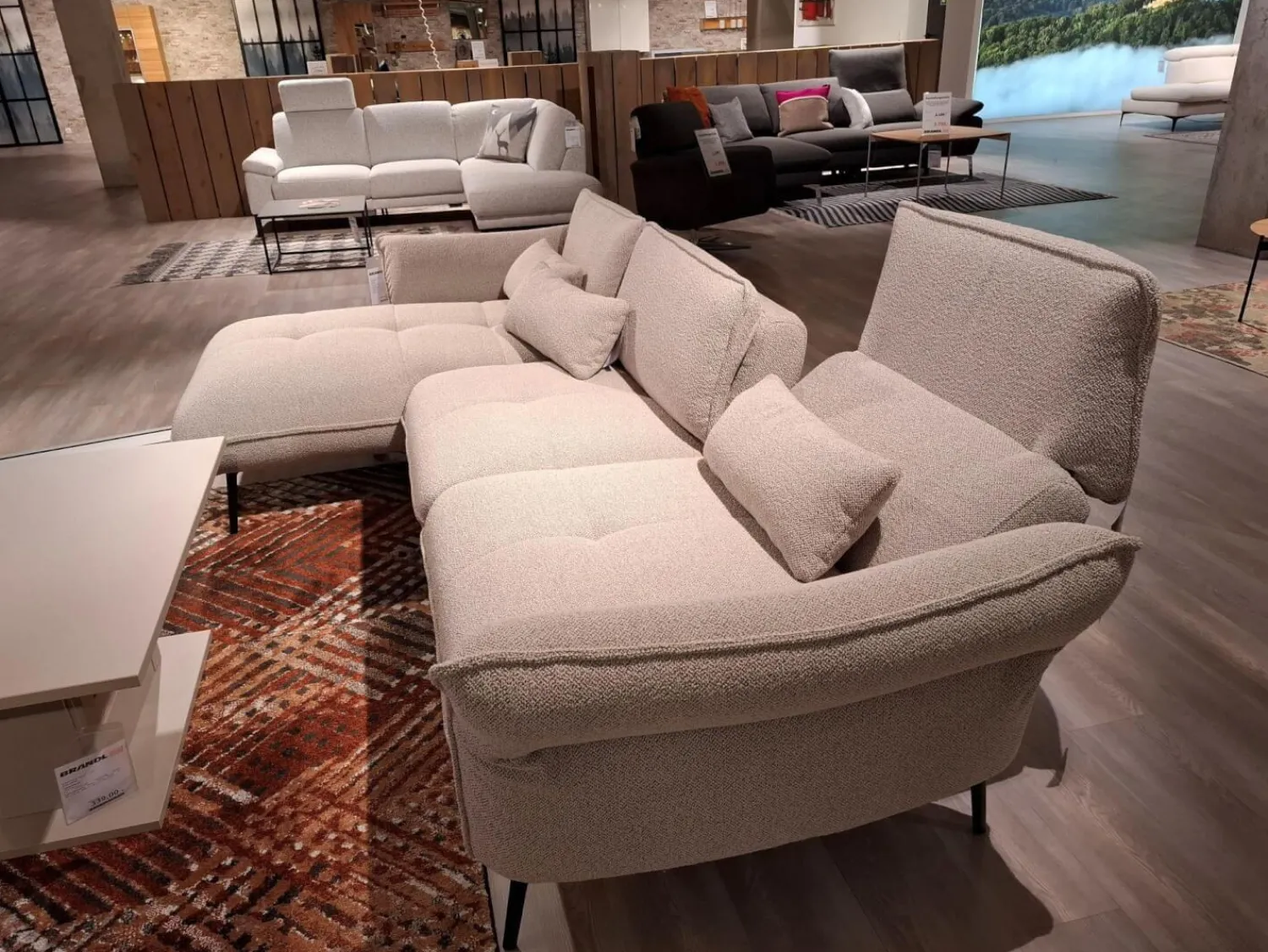 Steinpol Ecksofas|Ecksofa Murcia Stoff Space Natur Metallfuß Schwarz mit motorischer Fußauflage