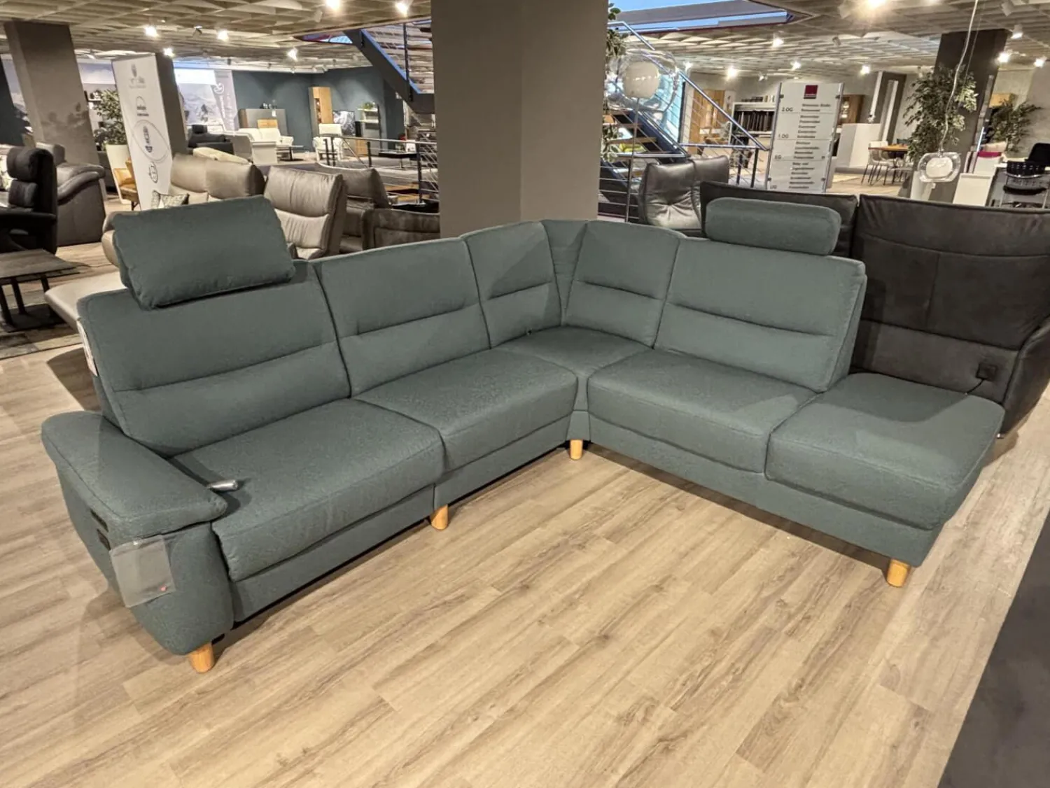 Arco Ecksofas|Ecksofa Nassau Stoff Q2 Melite Gletscher Grün Grau Fuß Eiche Geölt