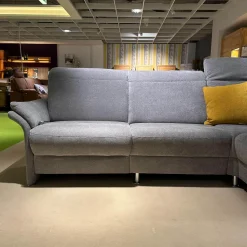 Arco Ecksofas|Ecksofa Neapel Stoff 5802 084 Quarz Hellgrau Federkern Füße Metall Mit Dekokissen