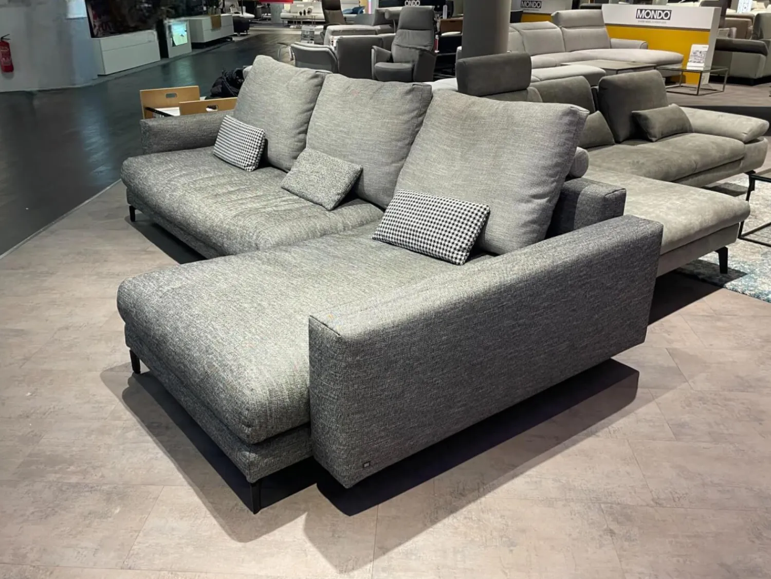 Rolf Benz Ecksofas|Ecksofa Nuvola Stoff 17 100 Dunkel Schwarz Weiß Gemustert Aluminiumgußfuß Lackiert RAL9017 Verkehrsschwarz Schwarz