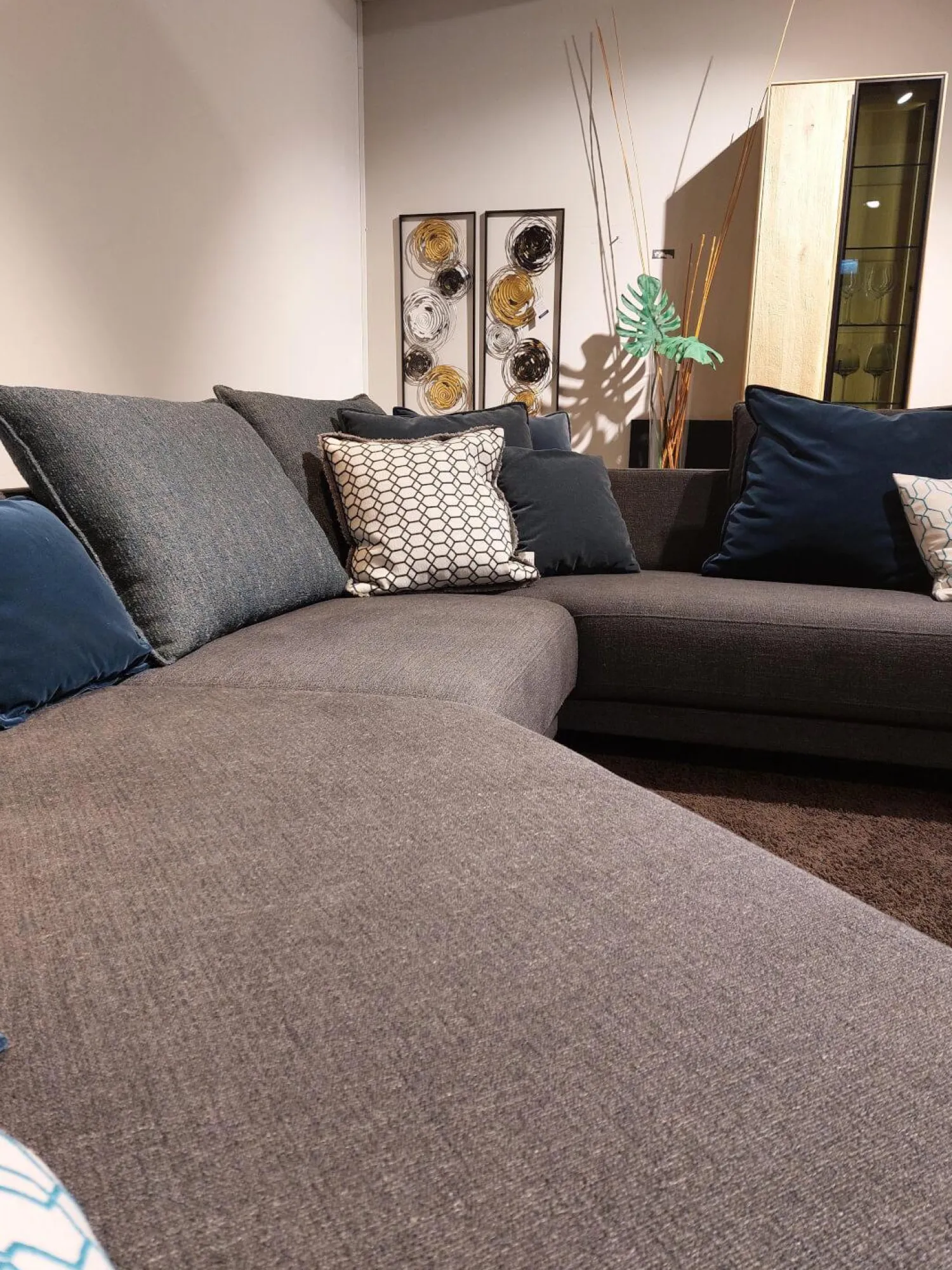 Rolf Benz Ecksofas|Ecksofa Onda Stoff 17.300 Dunkel Schwarz Grau Fuß Massivholz Eiche Schwarz Lackiert Inklusive 9 Bliesen Kissen Und 4 Polsterkissen Ohne Couchtisch