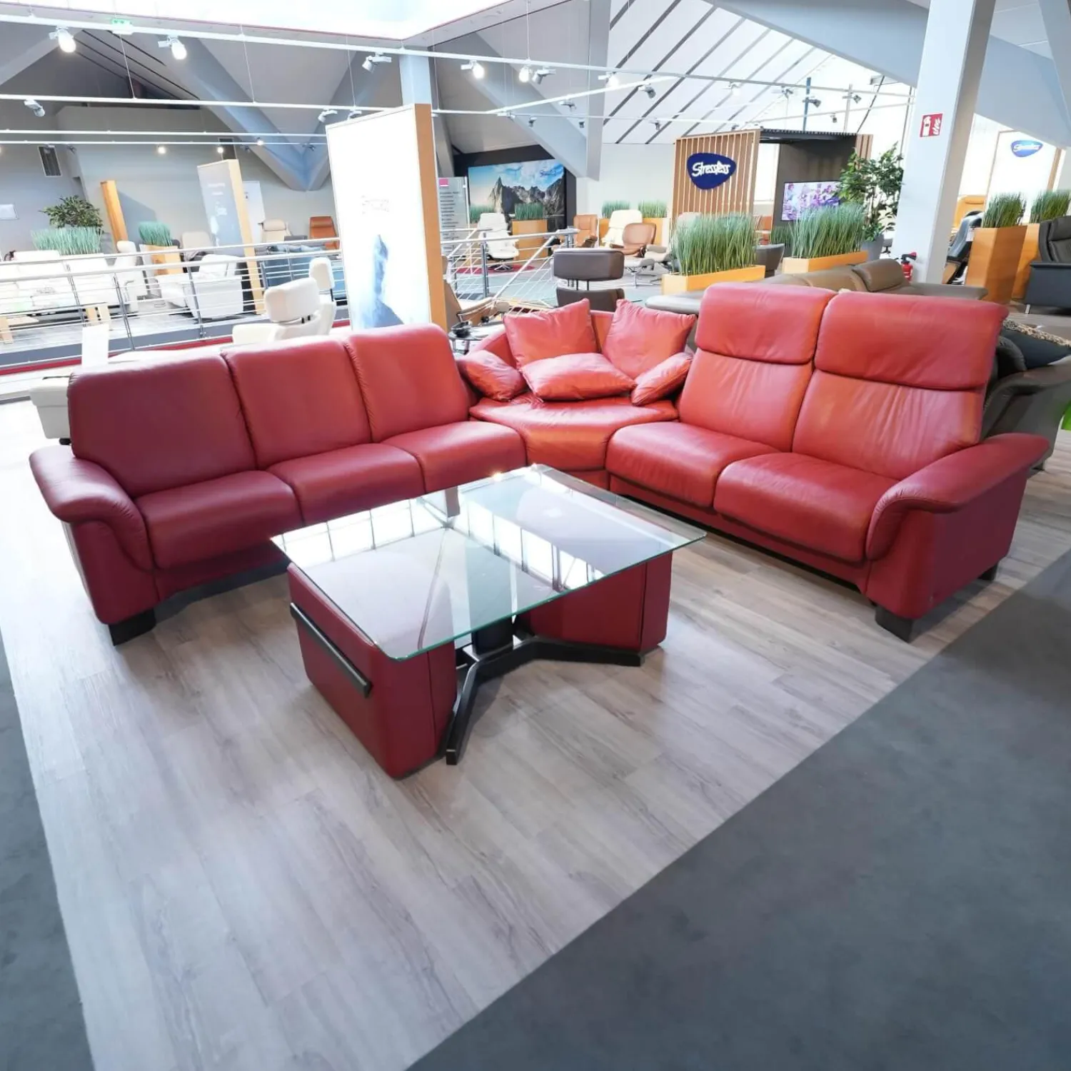 Stressless Ecksofas|Ecksofa Paradies Leder Paloma Cherry Rot Fuß Buche Wenge Schwarz Mit Kissen Und Couchtisch