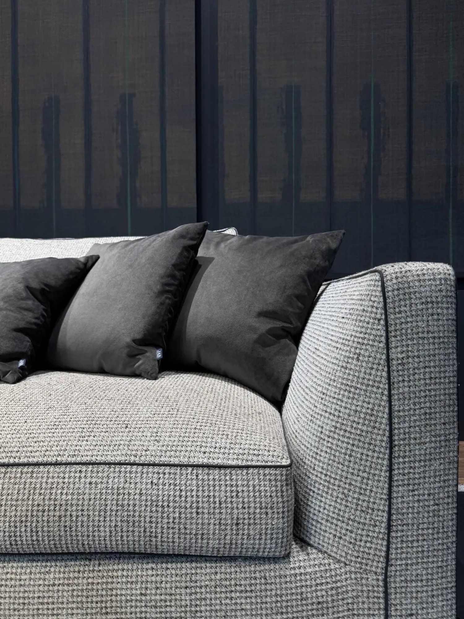 B&B Italia Ecksofas|Ecksofa Richard Stoff Lieso Pied De Poule Graun Und 315 Braun Profil Stoff Ballano Schiefer Füße Metall Schwarz Verchromt Und Lackiert Inklusive 3 Rückenkissen