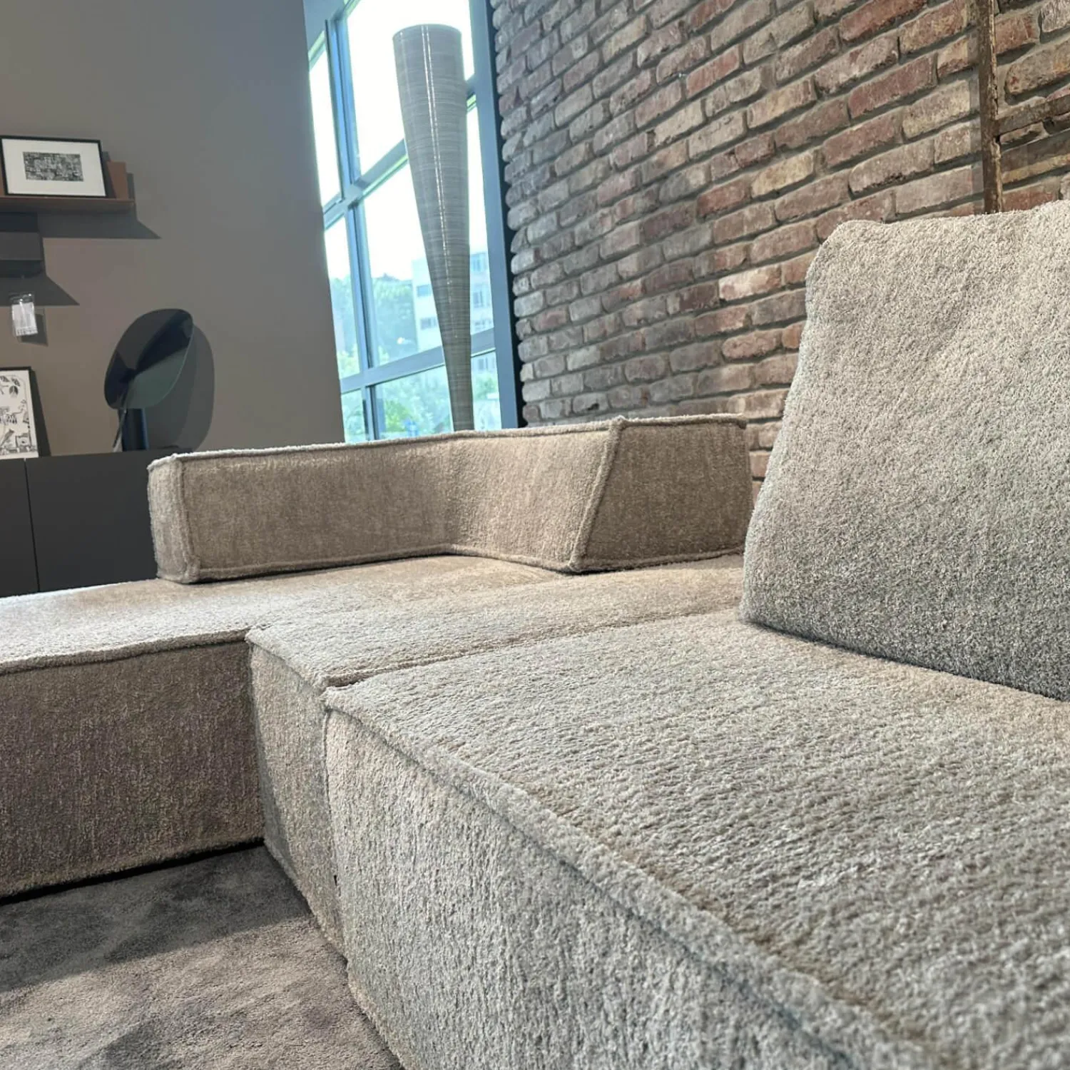 COR Ecksofas|Ecksofa Trio Stoff 9047 Greige Gestellrahmen Buche Massiv Inklusive Hocker Und Kissen