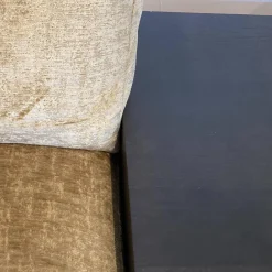 Violetta Ecksofas|Ecksofa Vita 9 Stoff 30 Gingerbread mit Kissen und integrierten Ablagen