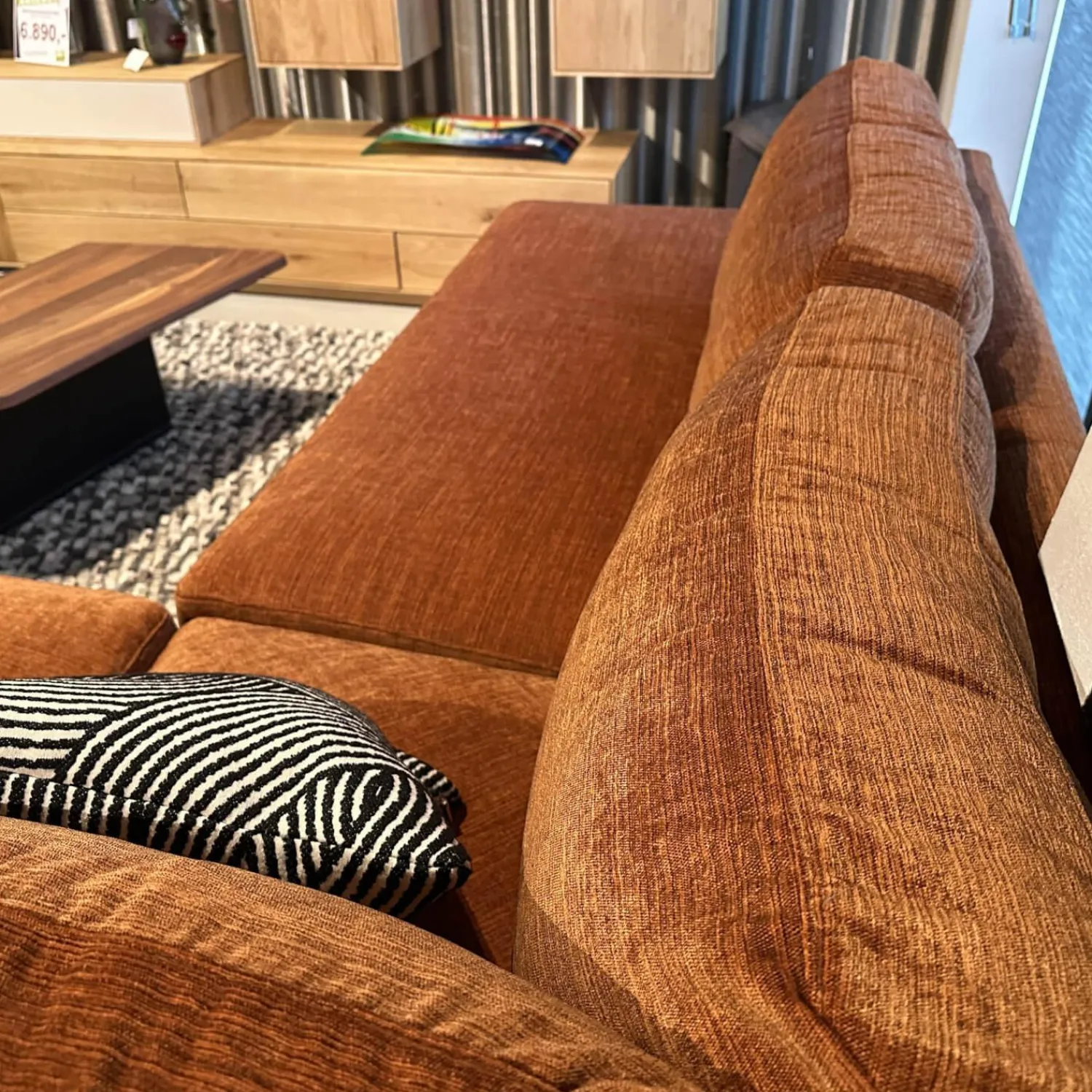 Violetta Ecksofas|Ecksofa Vita 14 Stoff Verotex Hawk 20 Canyon Kupfer Orange Kufe Schwarz Ohne Dekokissen