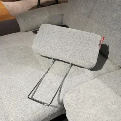 Carina Ecksofas|Ecksofa Viva 246 Stoff Famous Frost Grey Grau Metallfuß 865 Schwarz Matt Inklusive Kopfstütze