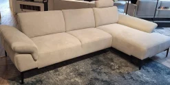 Rom Ecksofas|Ecksofa Wave Stoff Wandoo Naturelle Beige Füße Schwarz Lackiert