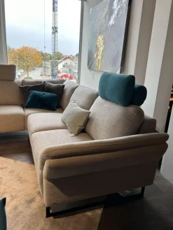 Activineo Ecksofas|Wohnlandschaften|Ecksofa Wohnlandschaft Barcley Stoff City IV 84 Clay Grau Metallfüße Schwarz Mit Klappbarer Armlehne