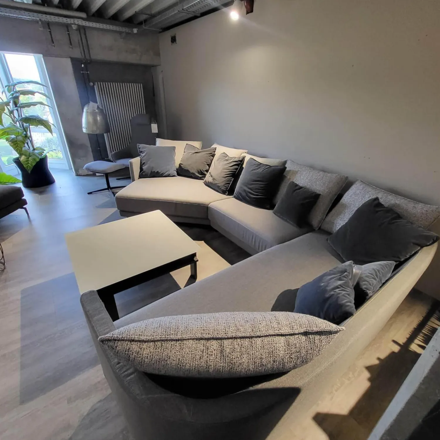 Rolf Benz Wohnlandschaften|Ecksofa Wohnlandschaft Onda Bezug Stoff 05.464 Eisengrau Füße Massivholz Eiche Schwarz Gebeizt Inklusive Kissen