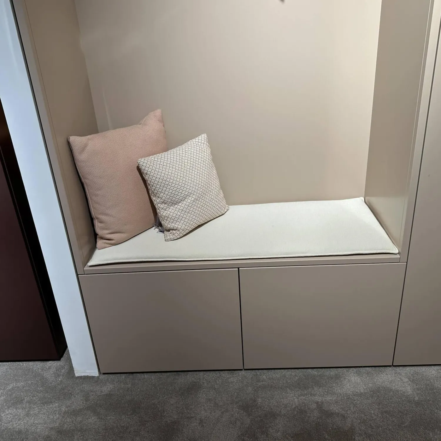 Schönbuch Kleiderschränke|Einbauschrank Cabin Lack Basis Matt Rosenholz Innen Melamin Dunkelgrau