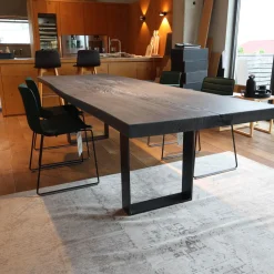 Heidingsfelder Manufaktur Esstische|Einstammtisch Naturkante Eiche Schwarz Geflammt Struktur Weiß Ausgebürstet