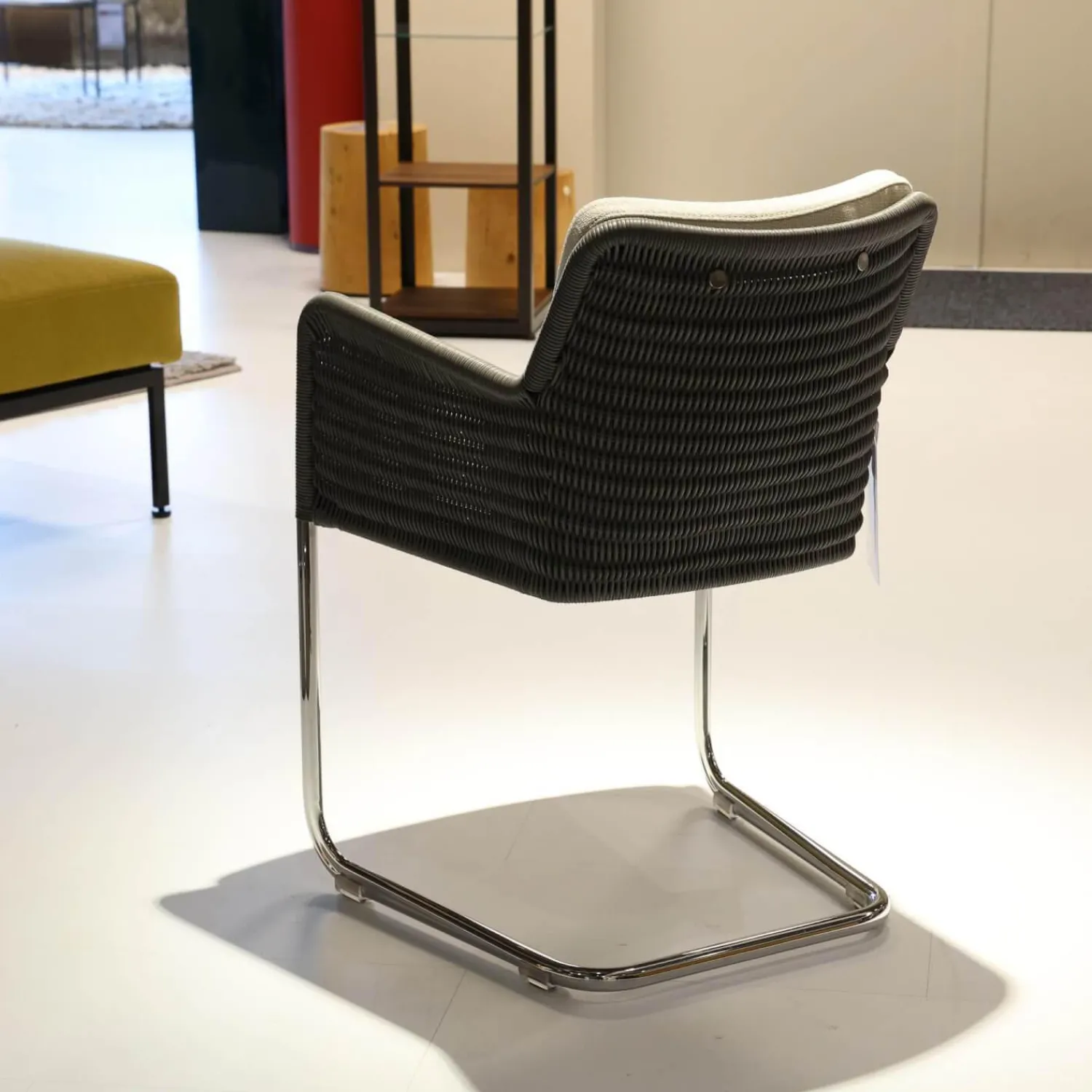 Tecta Stuhlsets|6-er Set Armlehnstuhl D43 Polstersitz Geflechtschale Taupe Grau Gestell Stahlrohr Verchromt Tube Aplati