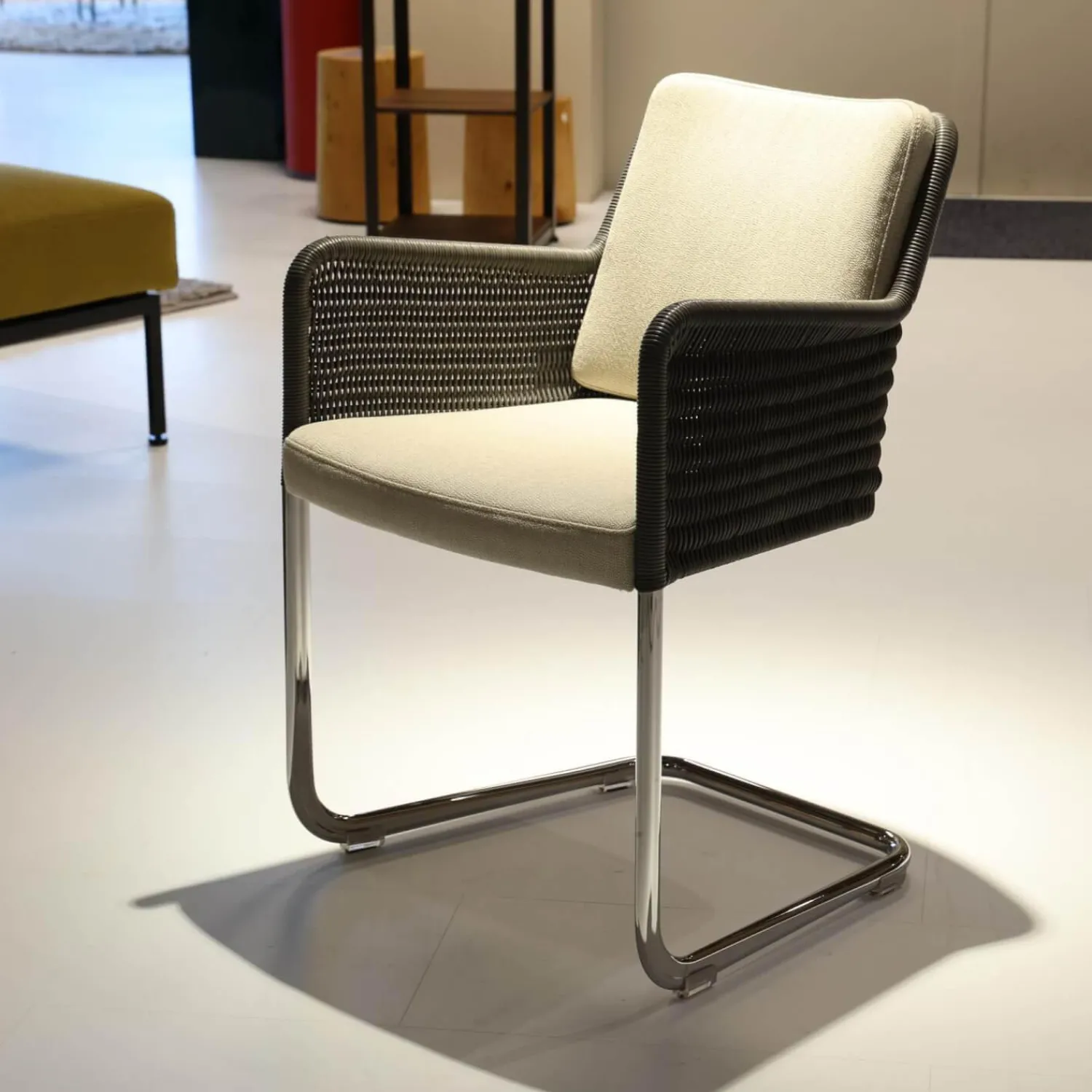 Tecta Stuhlsets|6-er Set Armlehnstuhl D43 Polstersitz Geflechtschale Taupe Grau Gestell Stahlrohr Verchromt Tube Aplati