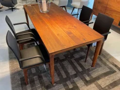 Scholtissek Stuhlsets|4er Set Armlehnstuhl Fira Leder Genua Schwarz Gestell Nussbaum Massiv Natur Geölt