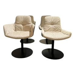 Freifrau Stuhlsets|4er Set Armlehnstuhl Leya Innen Stoff Maple 212 Beige Außen Leder Orient 20001 Ebony Schwarz Gestell Metall Schwarz Pulverbeschichtet
