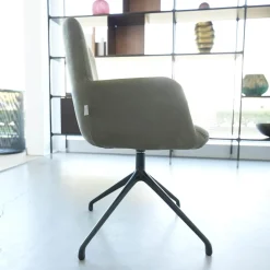 Riva1920 Stuhlsets|2er Set Armlehnstuhl Materia Soft Leder Nabuk Nubuk 104 Salvia Grau Aluminiumgestell Base Irondust Schwarz Drehbar