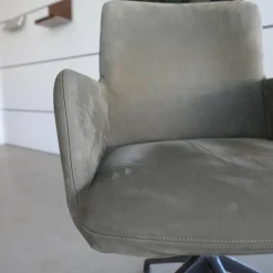 Riva1920 Stuhlsets|2er Set Armlehnstuhl Materia Soft Leder Nabuk Nubuk 104 Salvia Grau Aluminiumgestell Base Irondust Schwarz Drehbar