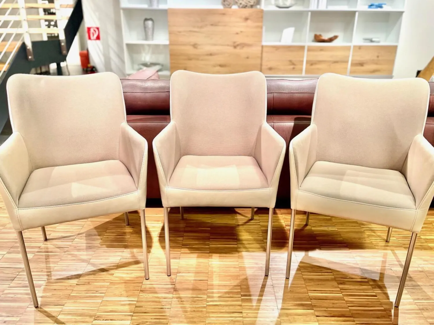 Bert Plantagie Stuhlsets|3er Set Armlehnstuhl Spargo Innen Stoff Oyster Creme Außen Echtleder Ivory Creme Füße Edelstahl