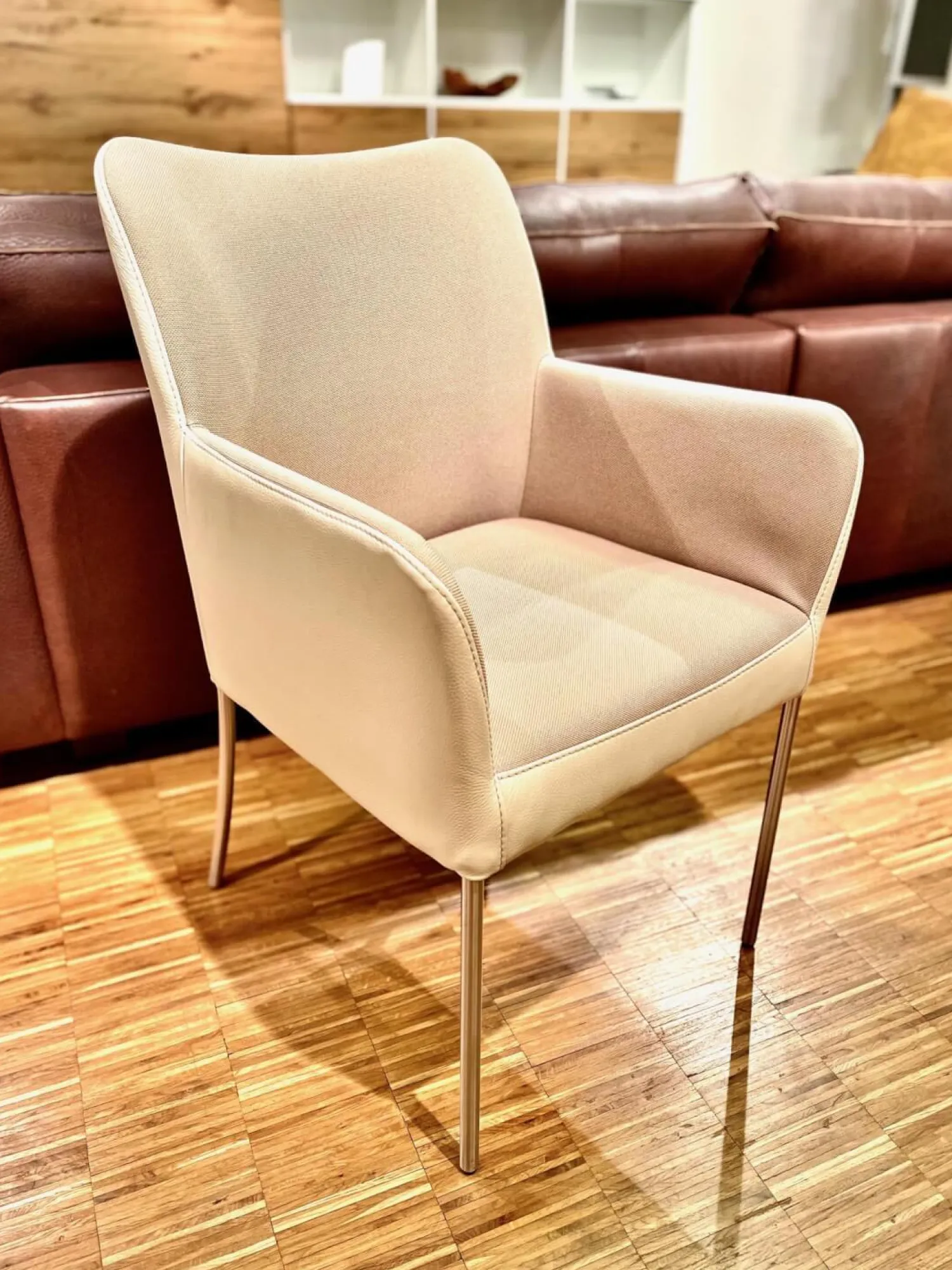 Bert Plantagie Stuhlsets|3er Set Armlehnstuhl Spargo Innen Stoff Oyster Creme Außen Echtleder Ivory Creme Füße Edelstahl