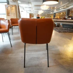 Kebe Stuhlsets|6er Set Esszimmerstuhl Leder Farbe Haselnuss Beine Metall Schwarz Lackiert