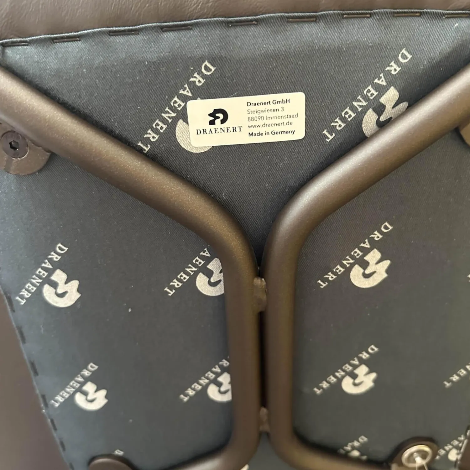 Draenert Stuhlsets|4er Set Schalenstuhl DAN 2042 Leder I 740013 Braun Gestell Dunkelbronze Eloxiert Mit PVC Gleitern