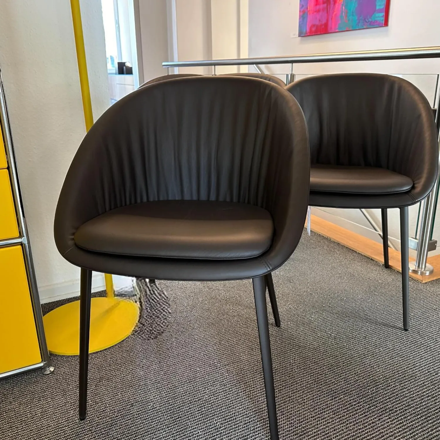 Draenert Stuhlsets|4er Set Schalenstuhl DAN 2042 Leder I 740013 Braun Gestell Dunkelbronze Eloxiert Mit PVC Gleitern