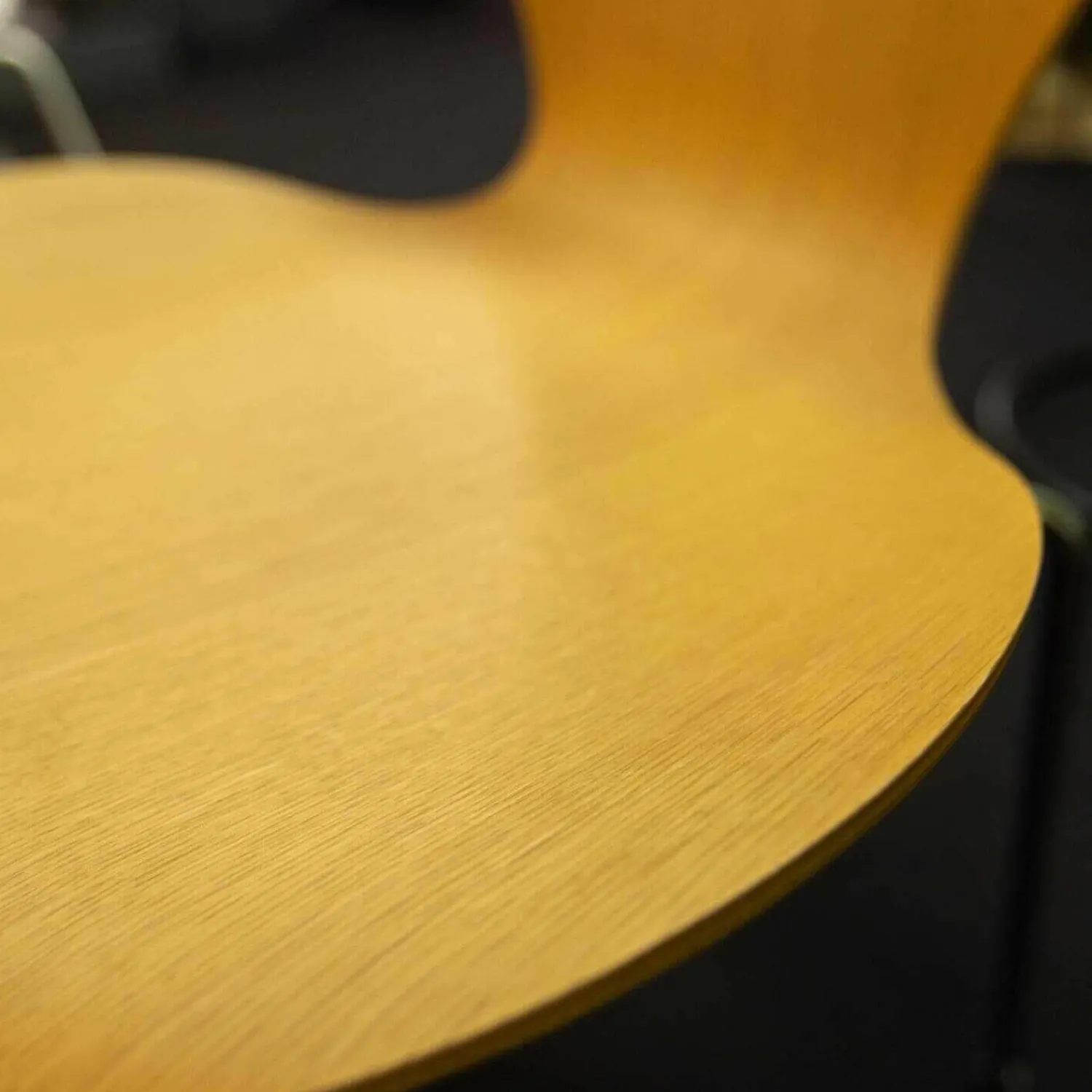 Fritz Hansen Stuhlsets|3-er Set Serie 7 Eiche Natur Ulme Natur Und Esche Weiß Gefärbt Stapelbar