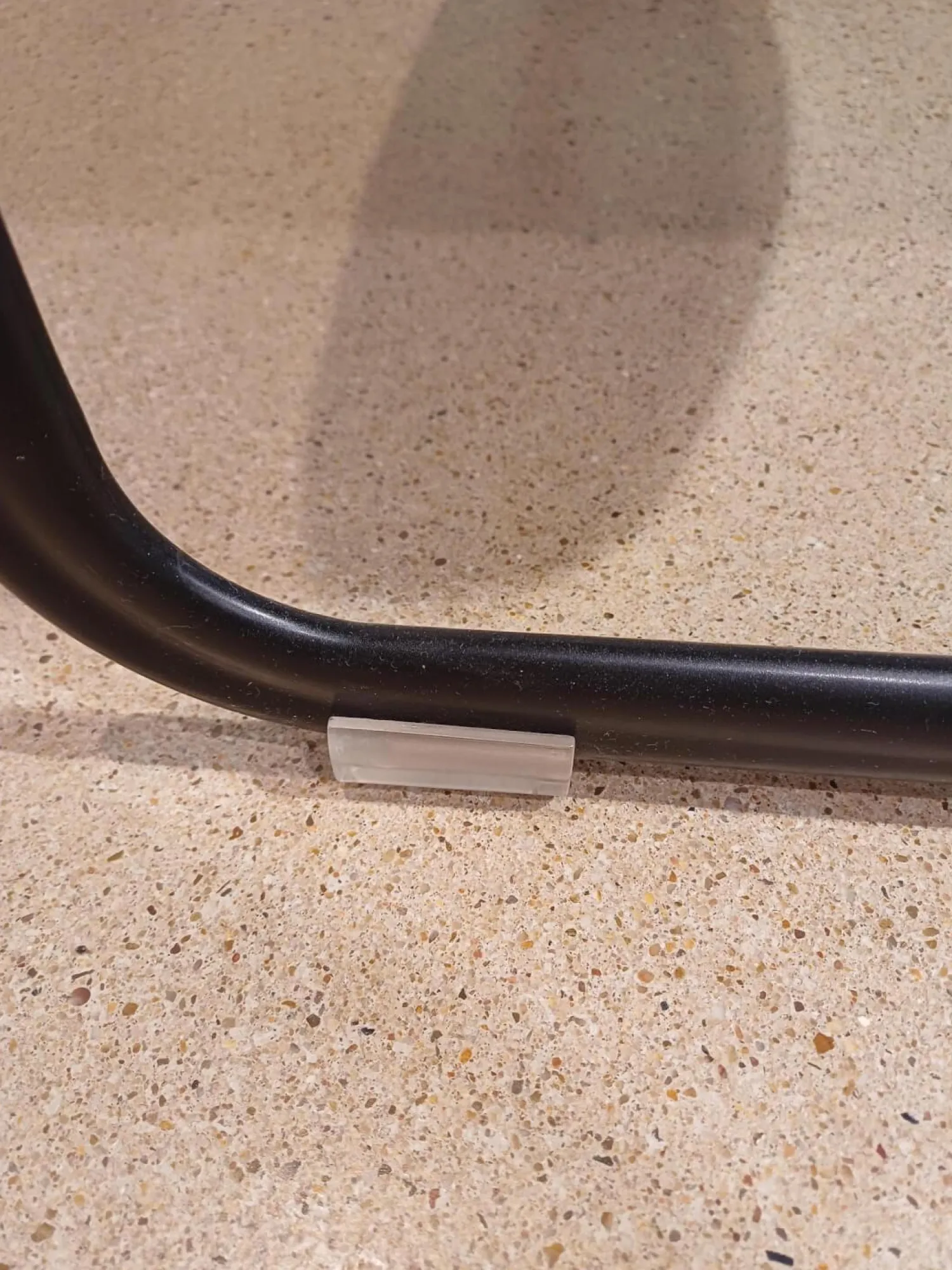 Tecta Stuhlsets|4er Set Stuhl D43 Armlehner Stoff Hallingdal Fb 130 Anthrazit Geflecht Anthrazit Gestell Schwarz Pulverbeschichtet