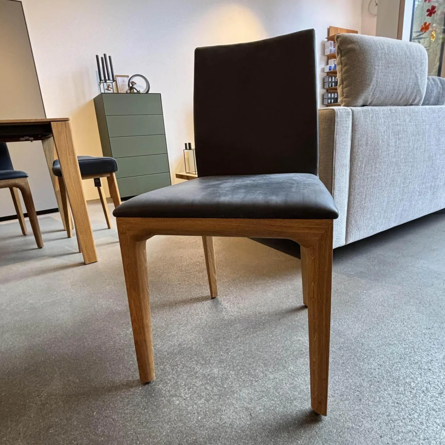 Scholtissek Stuhlsets|4er Set Stuhl Fira ll Anilinleder Novara Black Schwarz Gestell Eiche Natur Geölt