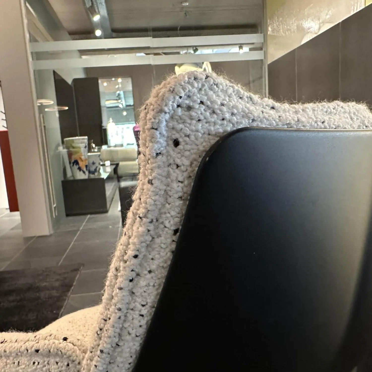 B&B Italia Stuhlsets|2er Set Stuhl Husk Stoff Sambuco 2619100 Weiß Schale Polyurethanharz Anthrazit Gestell Schwarz Verchromt Lackiert